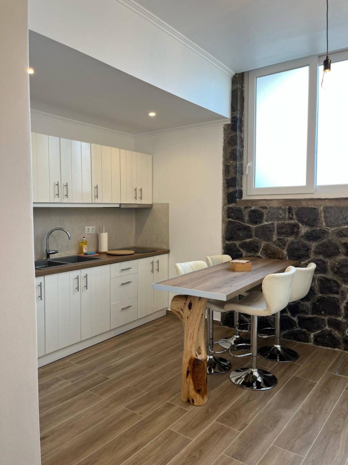 Milesian Suites Adamantas  Room photo